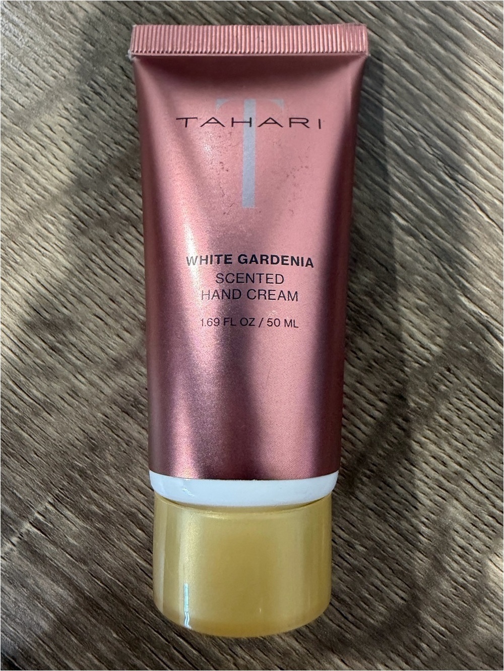 Tahari Hand Cream White Gardenia 50 ml NEW